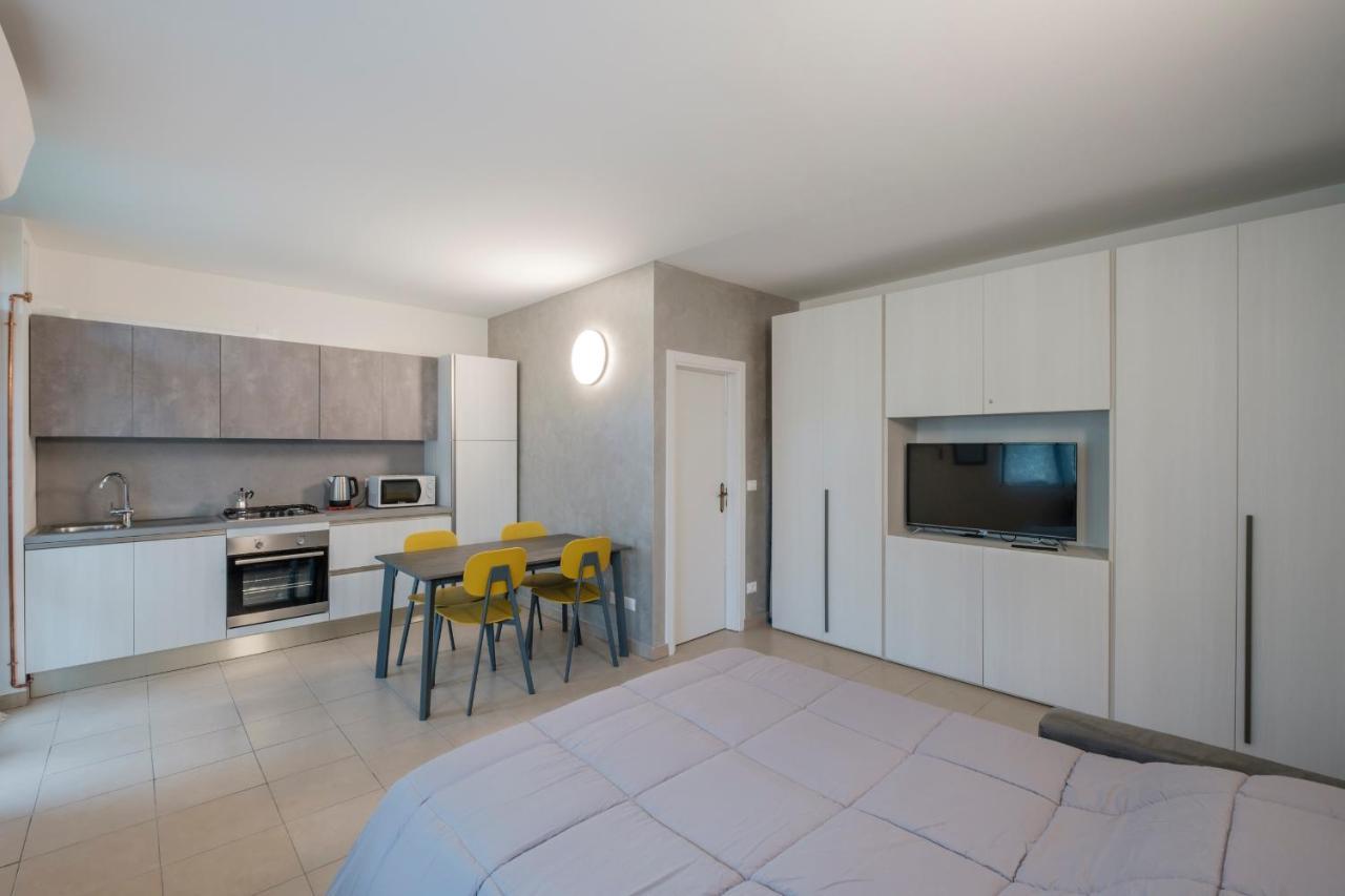 Appartement Da Laura - Monolocale Piano Terra Con Piscina Fronte Sirmione